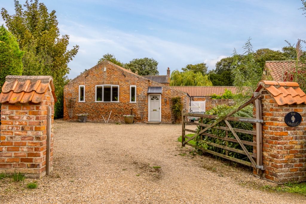 Property photo 1 of 33 The Granary (Hubberts Bridge)-8