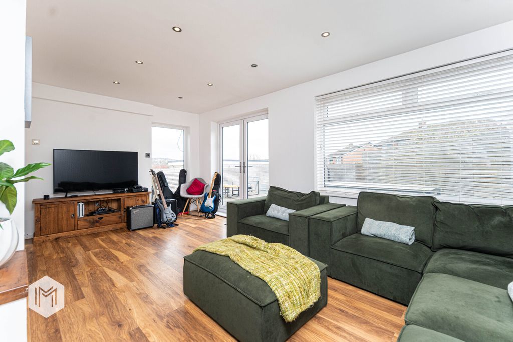 Property photo 2 of 19 Picture No. 03