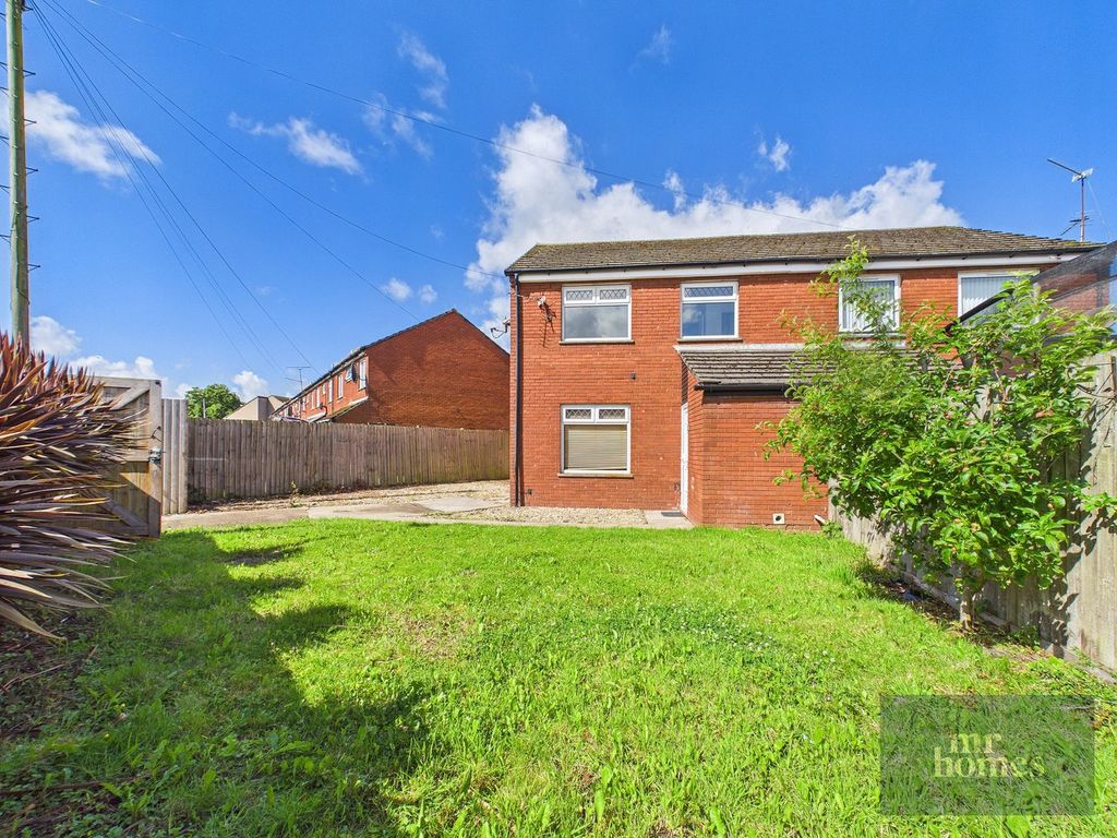 Property photo 1 of 28