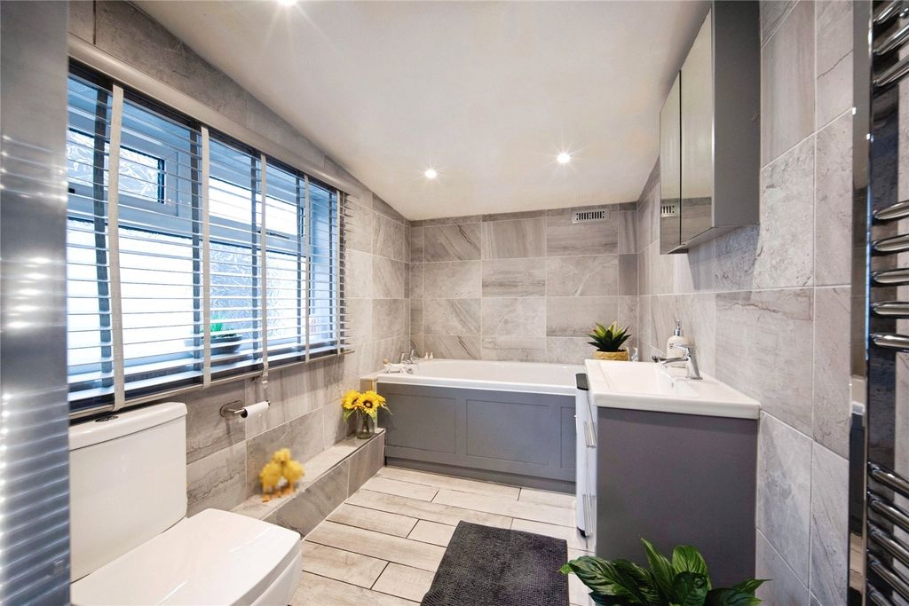 Property photo 1 of 17 Picture No. 71