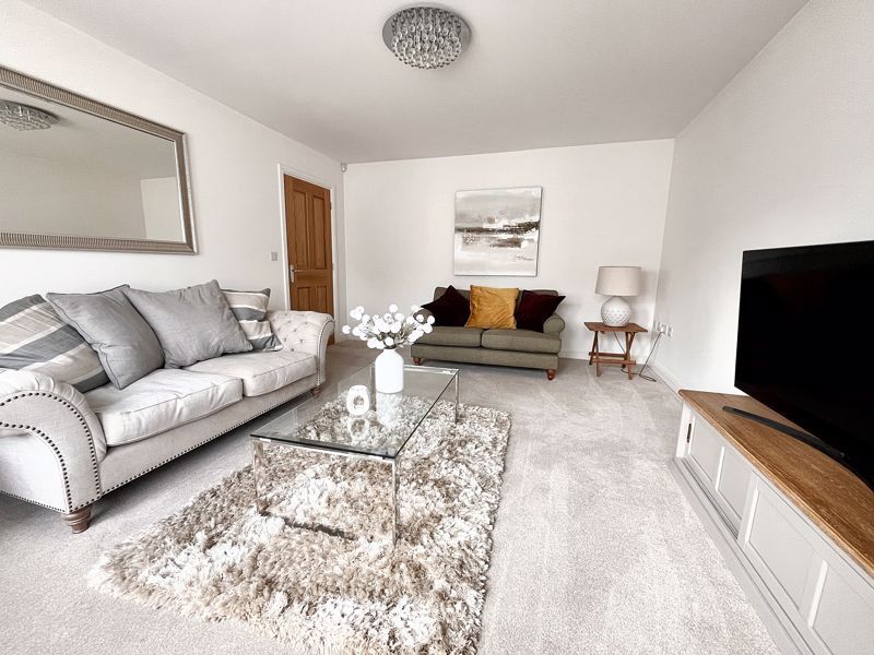 Property photo 2 of 21 Lounge