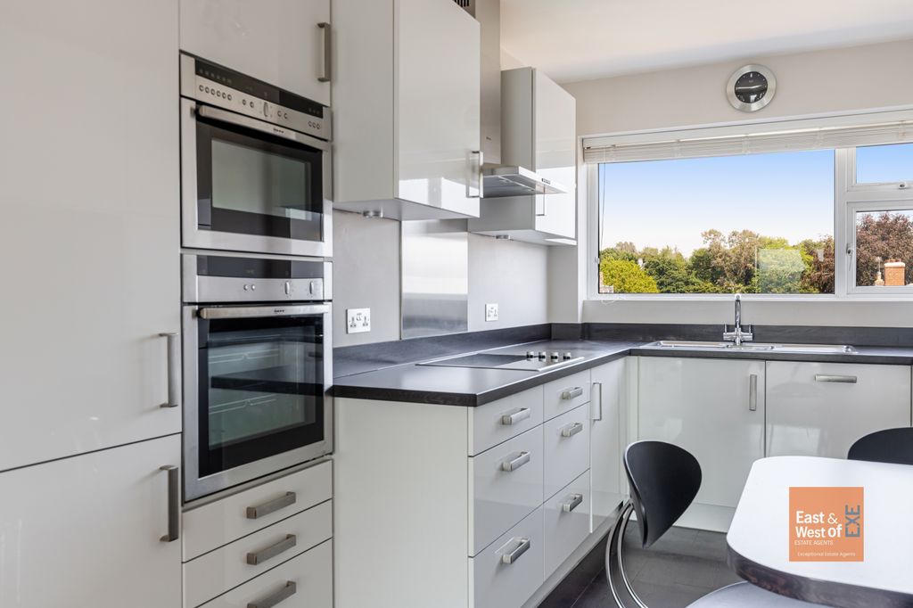 Additional image 10 of 3 bed flat for saleStrand Court, Topsham, Exeter EX3