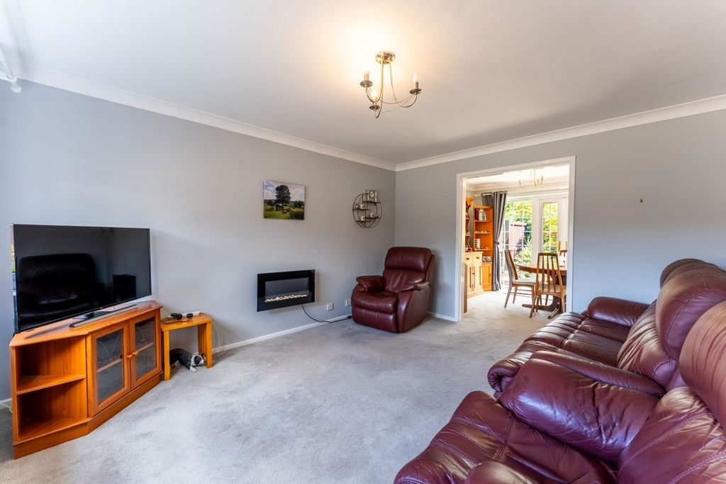 Property photo 2 of 26