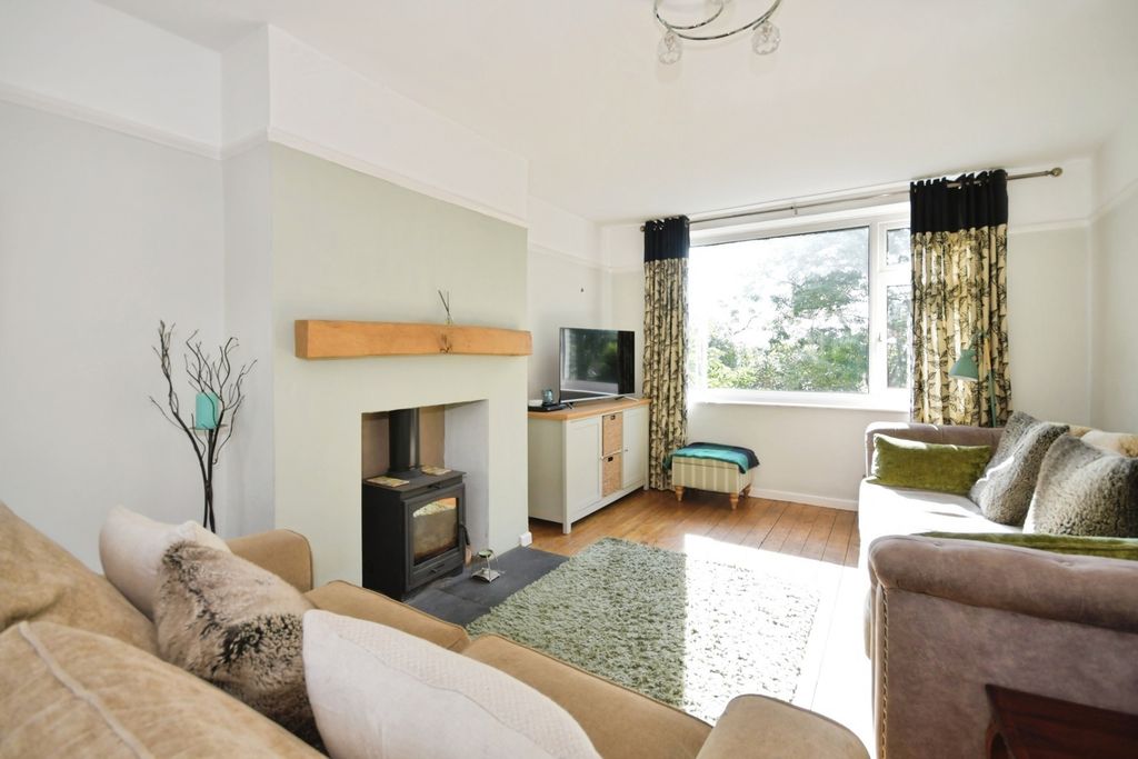Property photo 3 of 34 Pbox-Img.Jpg