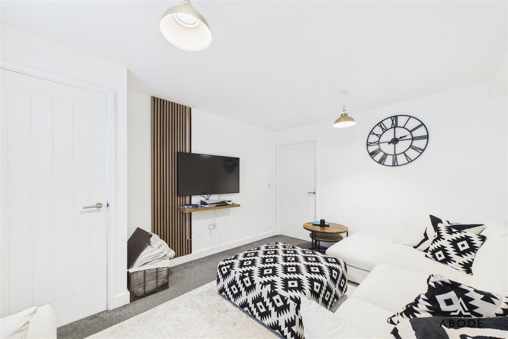 Property photo 3 of 17 Cam02696G0-Pr0549-Still002.Jpg