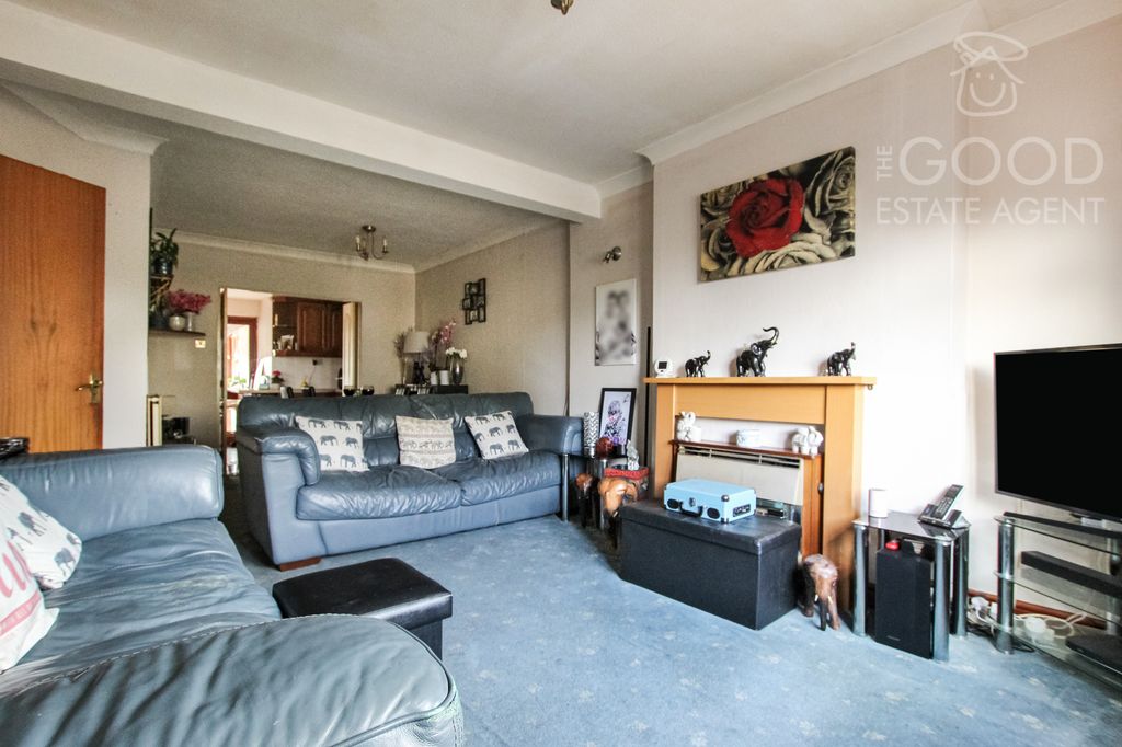 Property photo 2 of 13