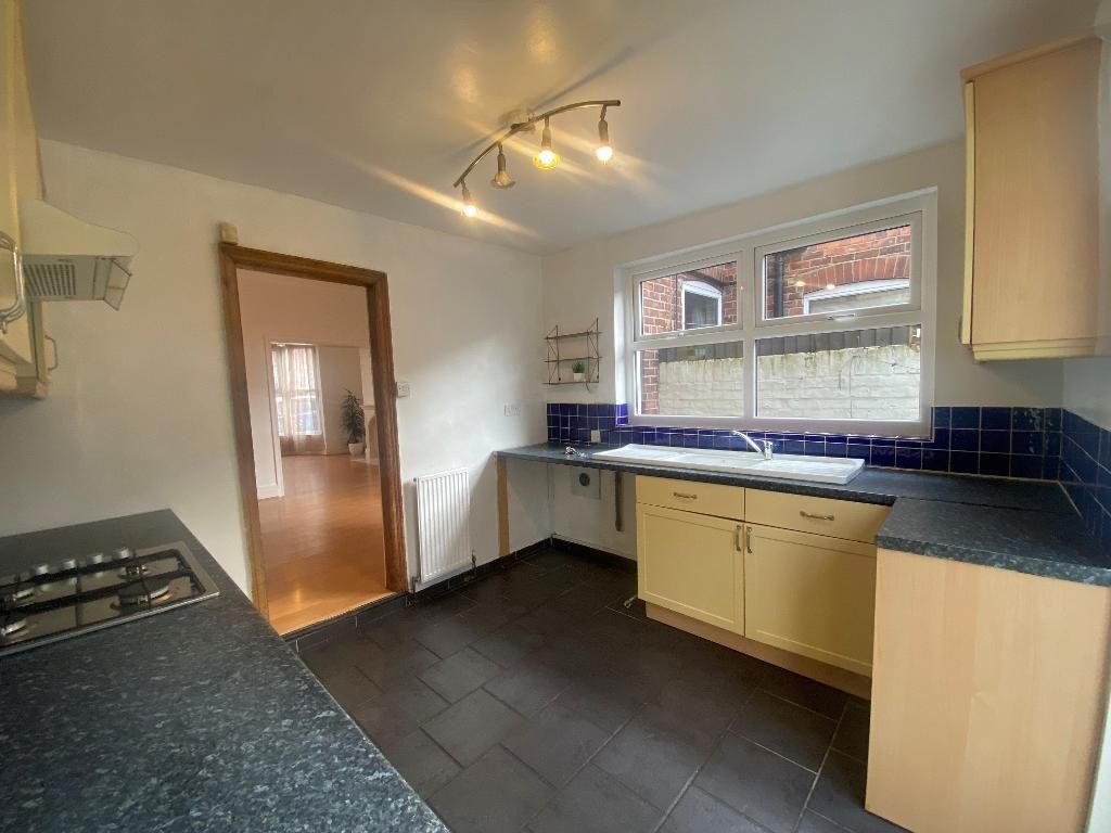 Property photo 3 of 16 Kitchen