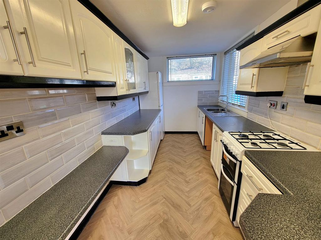 Additional image 6 of 3 bed end terrace house to rentCraigievar Drive, Glenrothes KY7