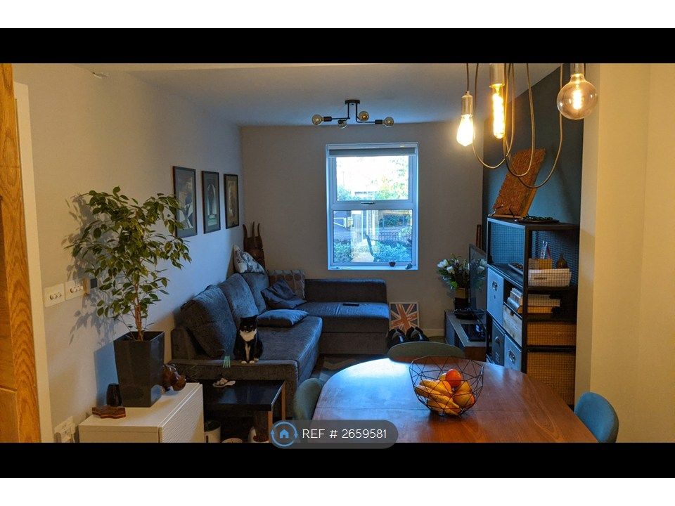 Property photo 3 of 17 Living Room Sofa Area