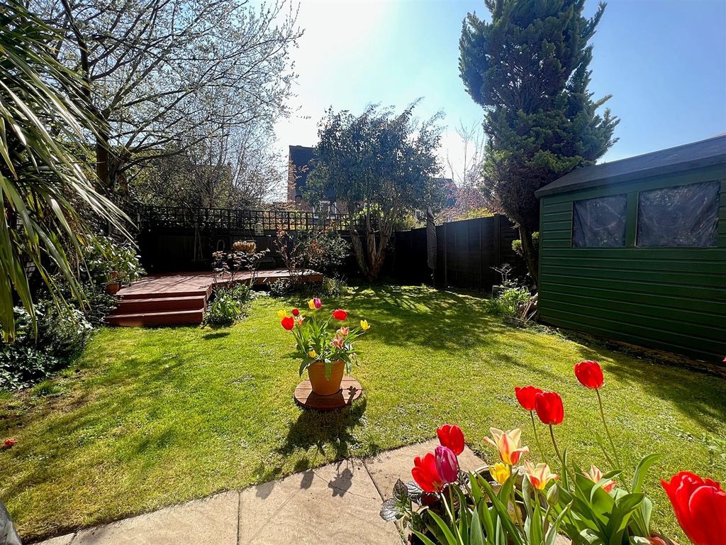 Property photo 2 of 16