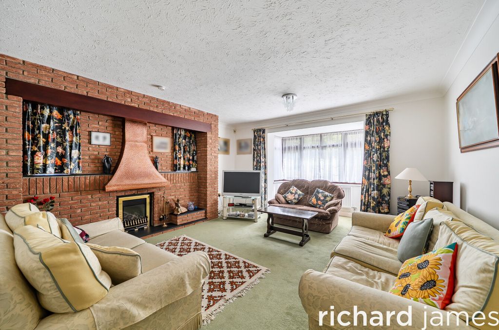 Property photo 2 of 25 9Bdc5743cc264752A872B5F6ee52A2A5