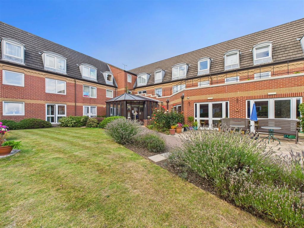 Property photo 1 of 13 Cam05193G0-Pr0040-Still011.Jpg