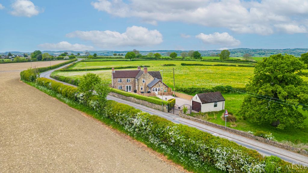 Property photo 1 of 31 4158041