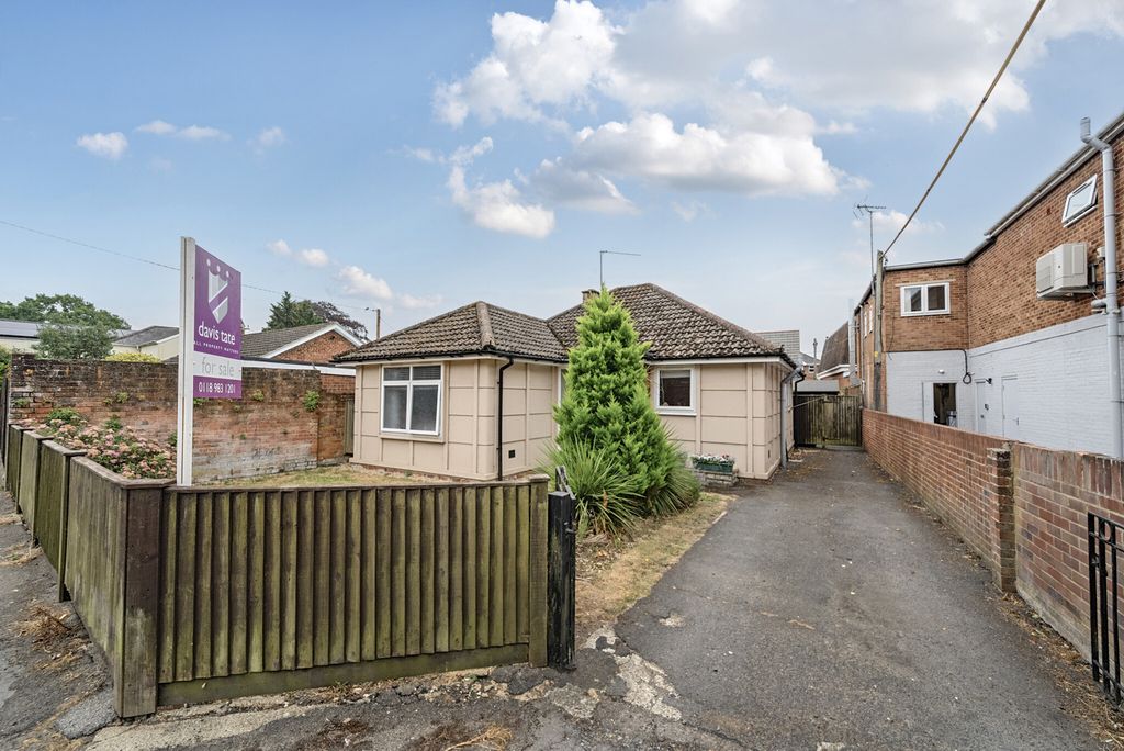 Property photo 1 of 19 1315888-22-686506...