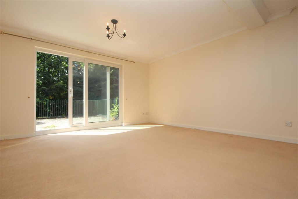 Property photo 3 of 10 Img_9938.Jpg