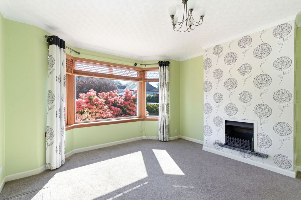 Property photo 3 of 34