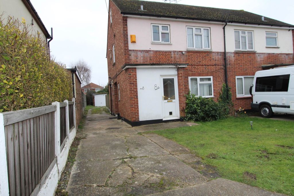 Property photo 2 of 9