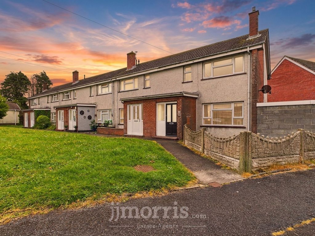 Property photo 2 of 15