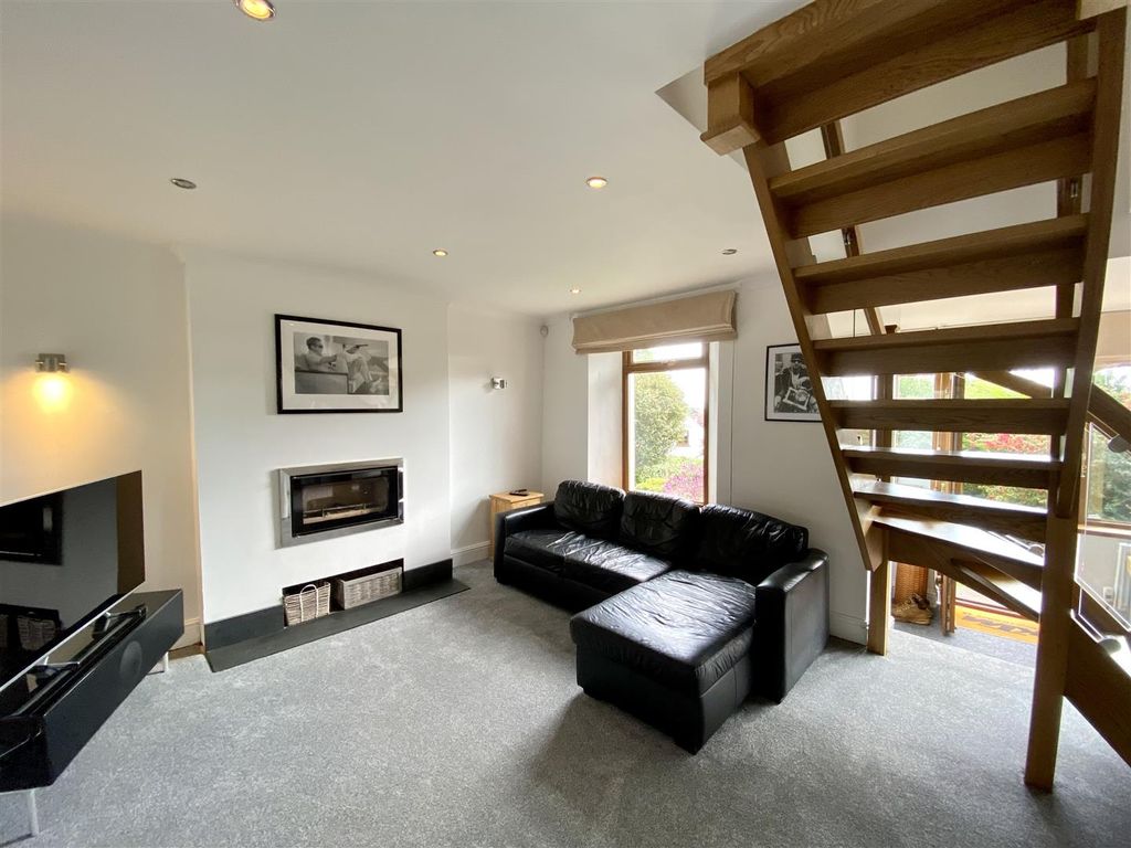 Property photo 3 of 30 Open Plan Sitting Room