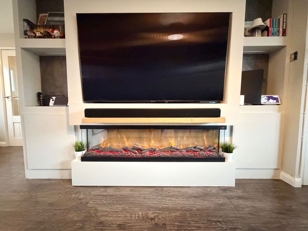 Property photo 2 of 25