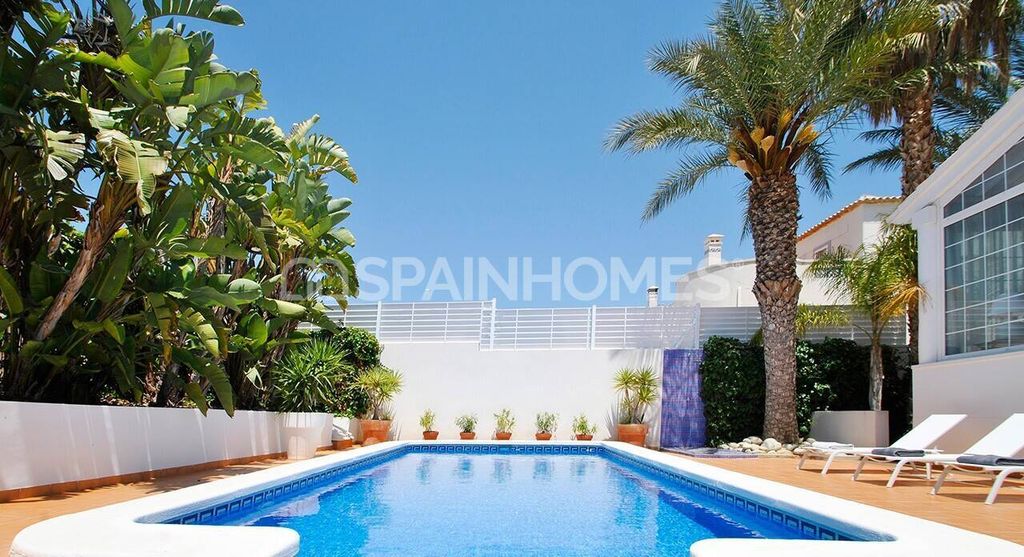Property photo 1 of 74