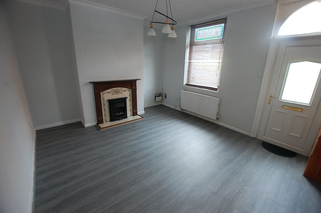 Property photo 2 of 12 Picture No. 08