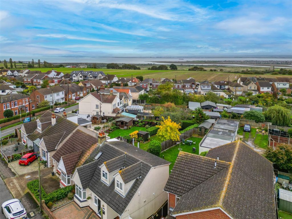 Property photo 3 of 11 Views