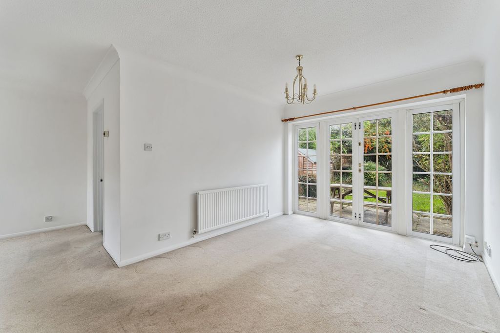 Property photo 3 of 13