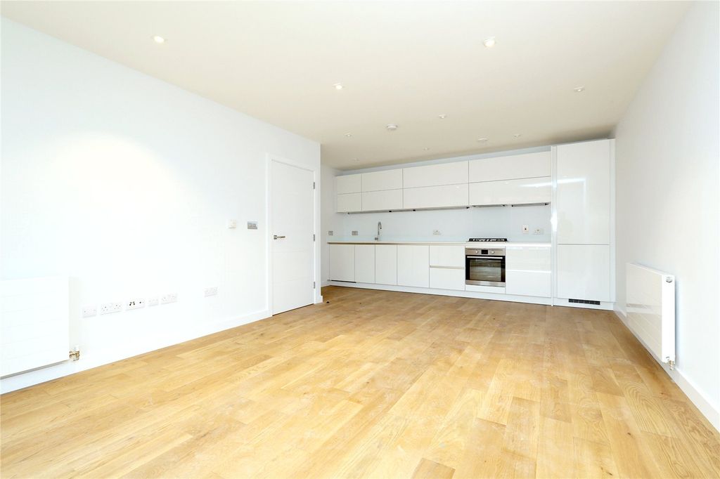 Property photo 2 of 15 Picture No. 44