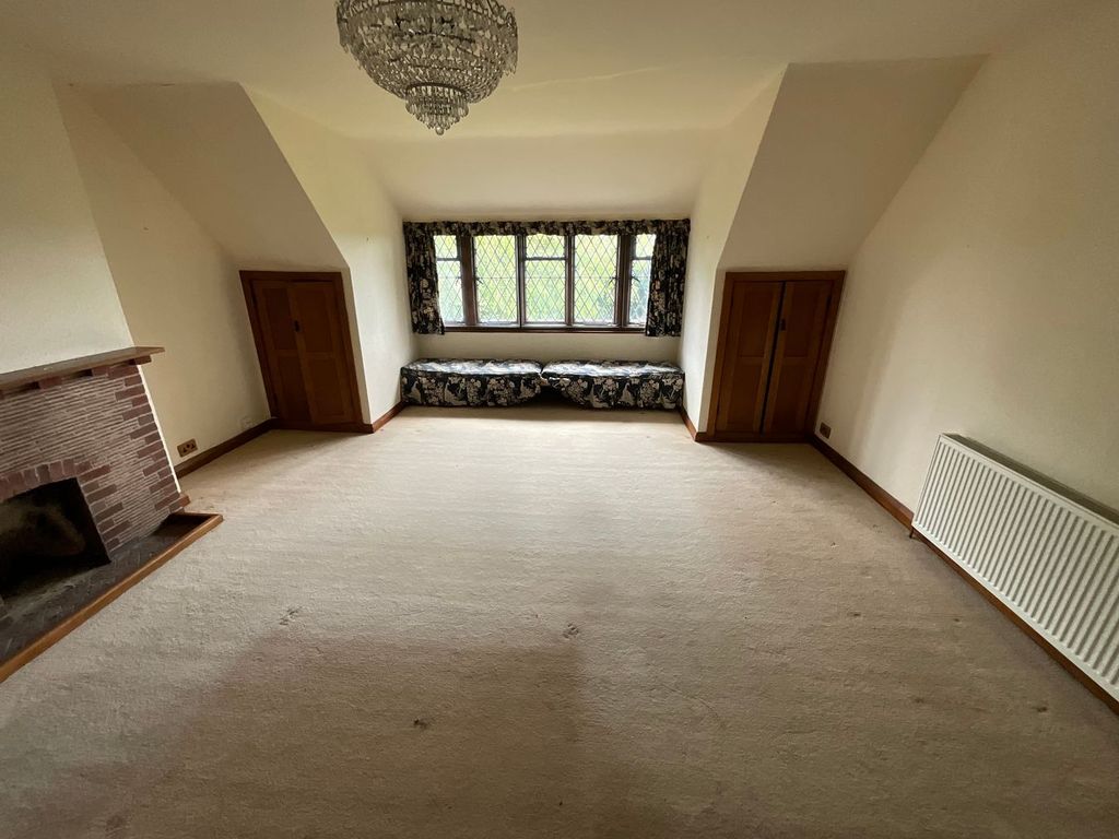 Property photo 3 of 14