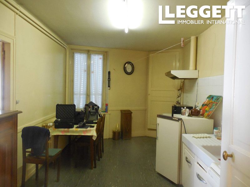 Property photo 2 of 10