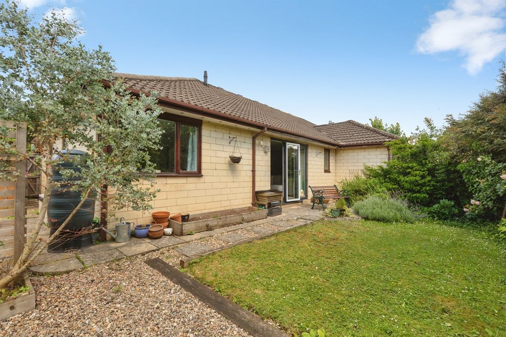 Property photo 2 of 25