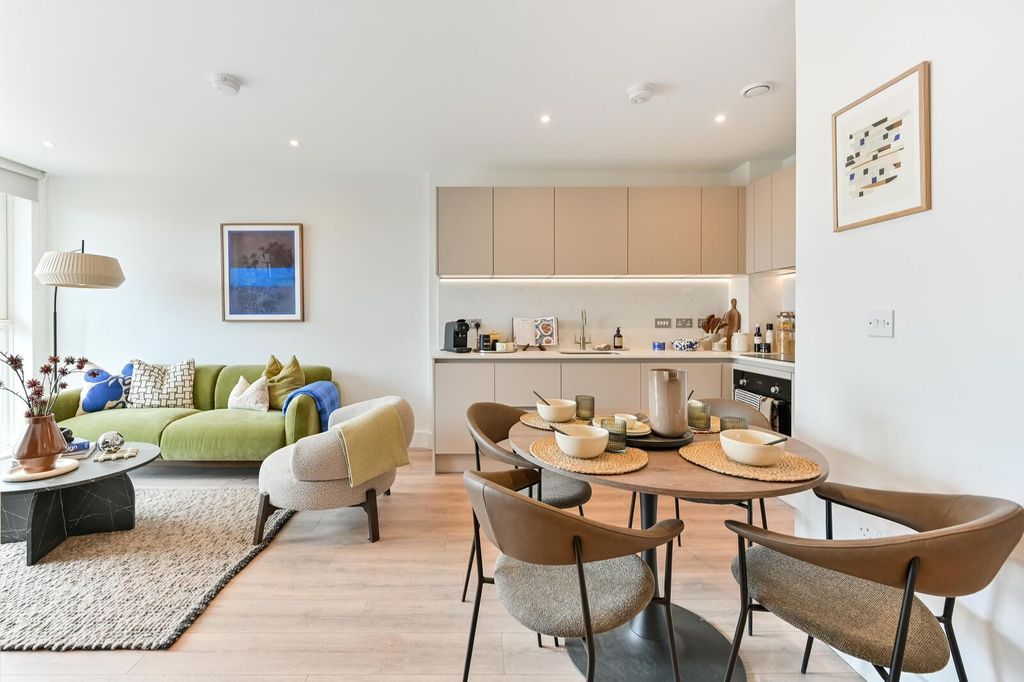 Property photo 1 of 71