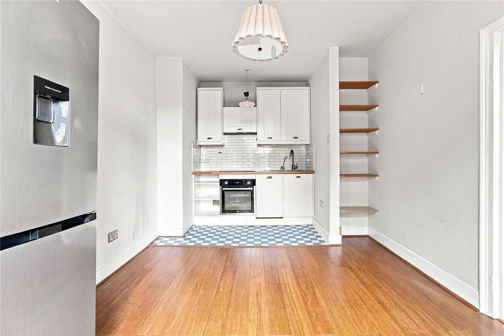 Property photo 1 of 14 Picture No. 05