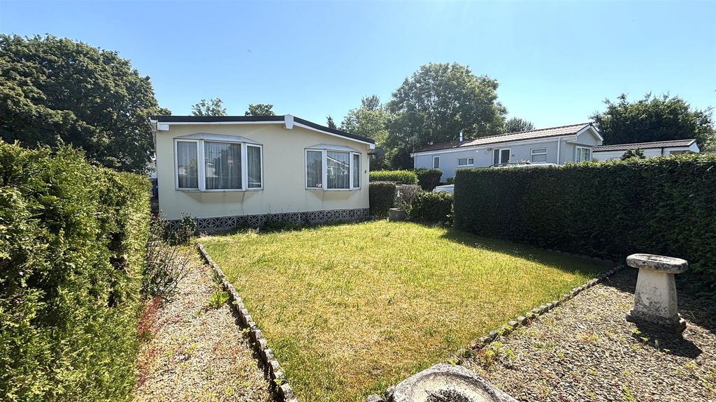 Property photo 1 of 12 Exterior