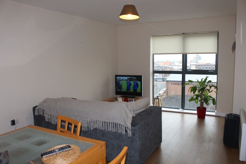 Property photo 2 of 6