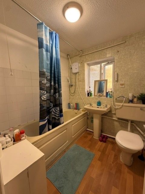Property photo 2 of 7 1