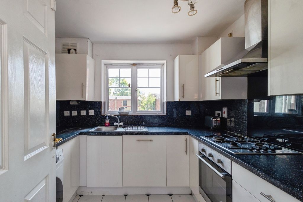Property photo 2 of 29 Pbox-Img.Jpg