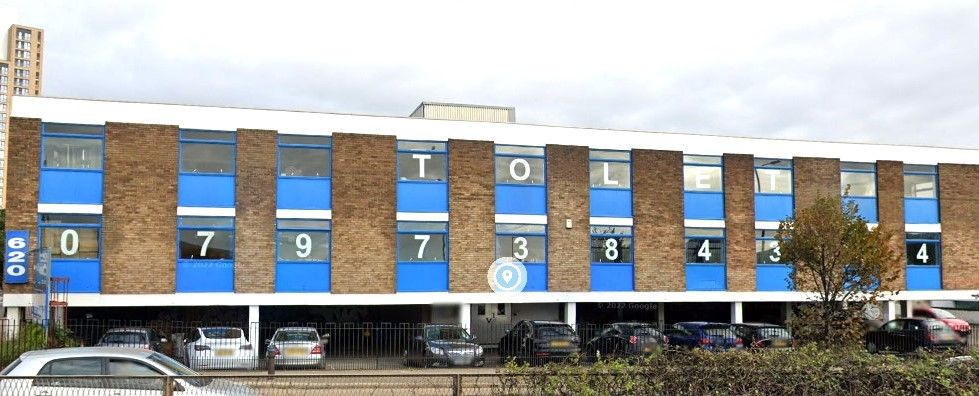 Property photo 1 of 6 Office Block