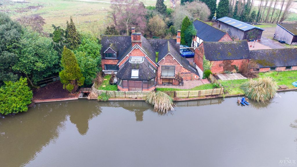 Property photo 1 of 28 4805164