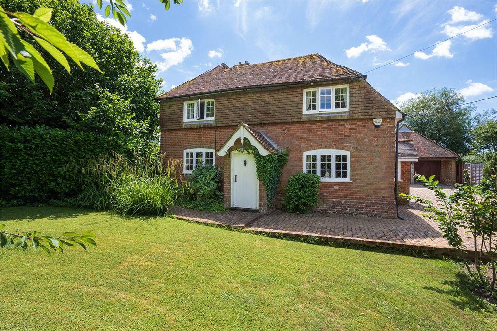 Property photo 1 of 32 Picture No. 10