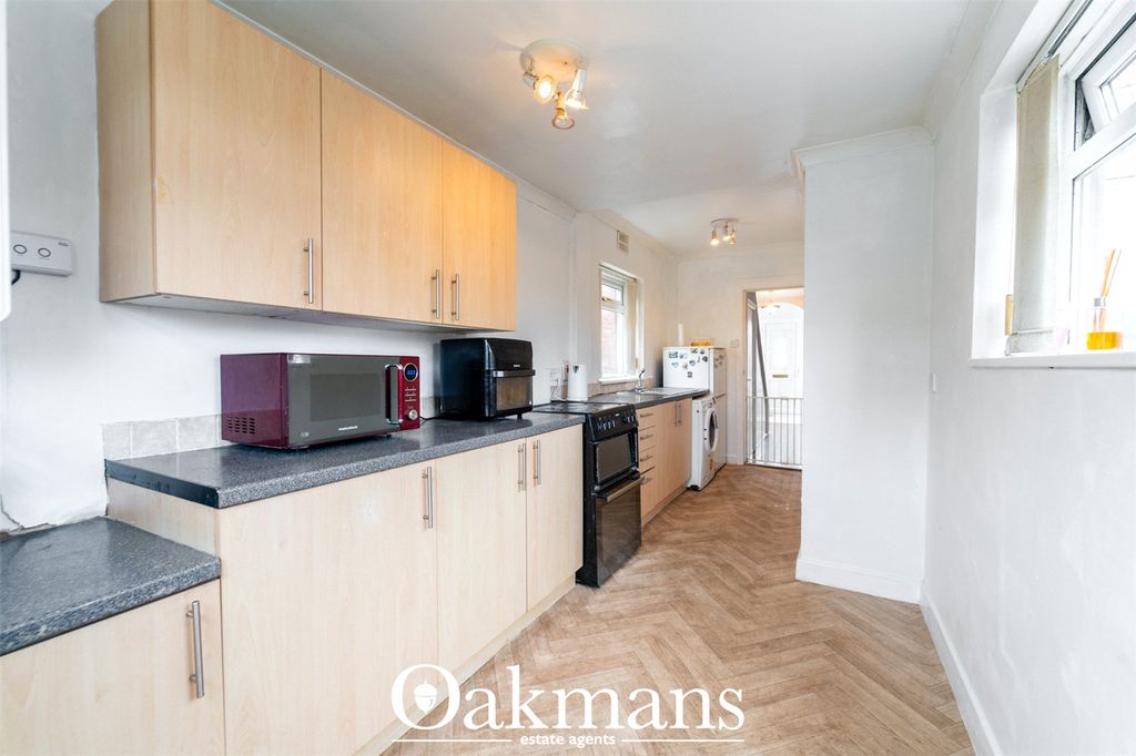 Property photo 2 of 29 Picture No. 35