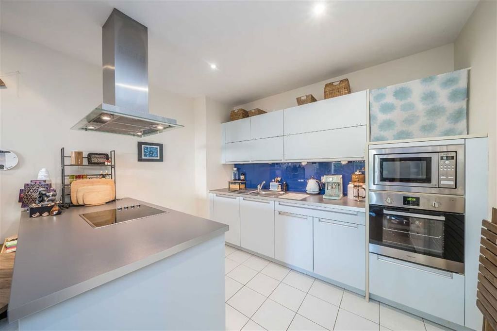 Property photo 3 of 5