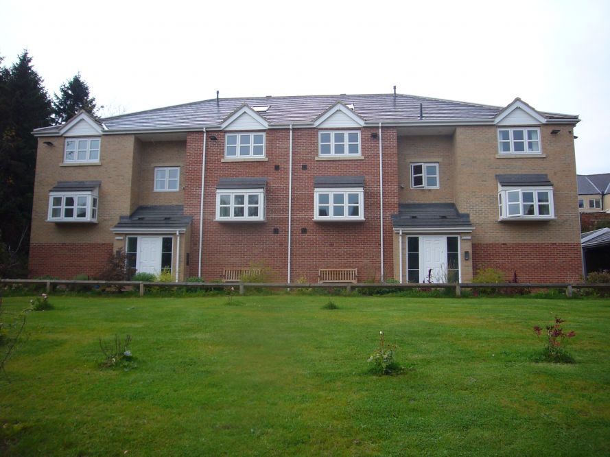 Property photo 1 of 9 Approach