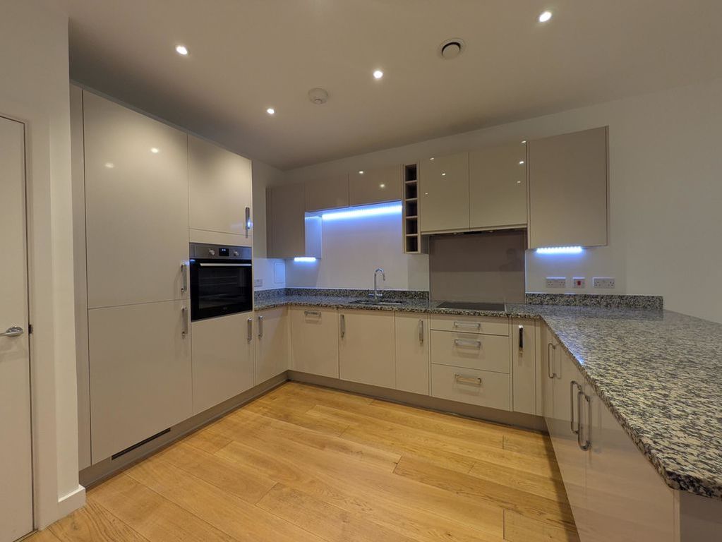 Property photo 3 of 7 Photo 6