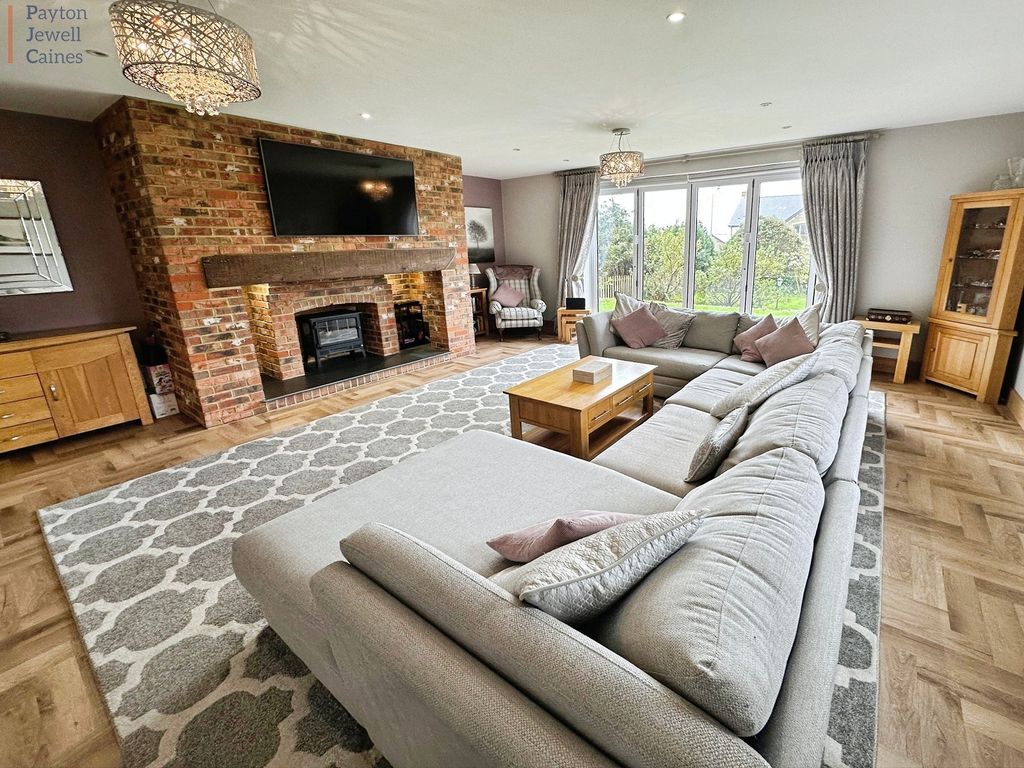 Property photo 2 of 22 Not Specified