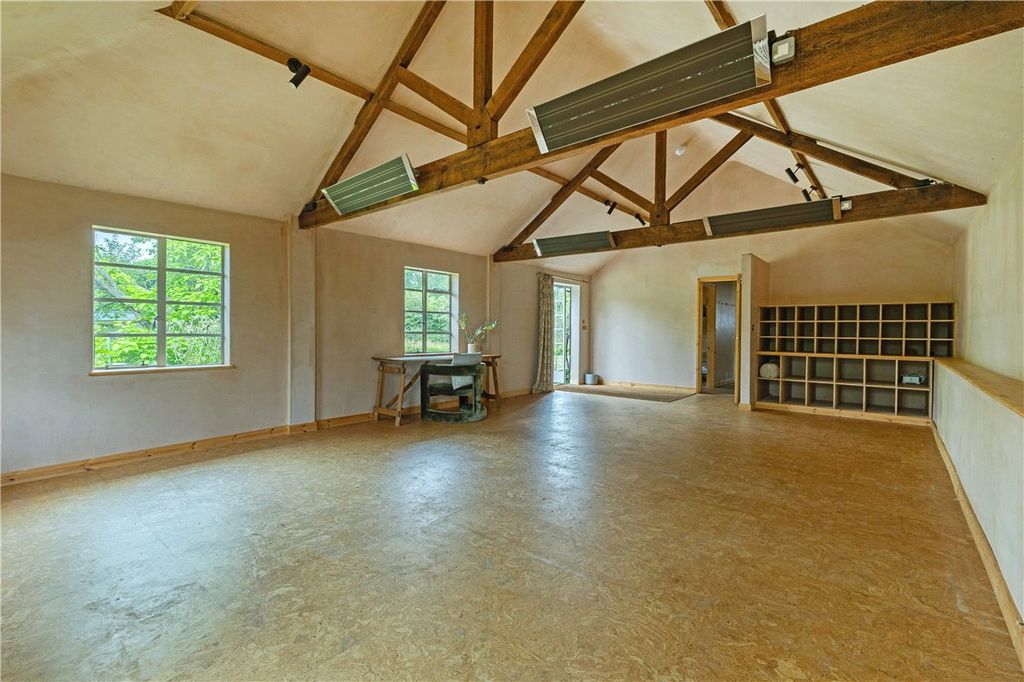 Property photo 3 of 16 Sitting Room
