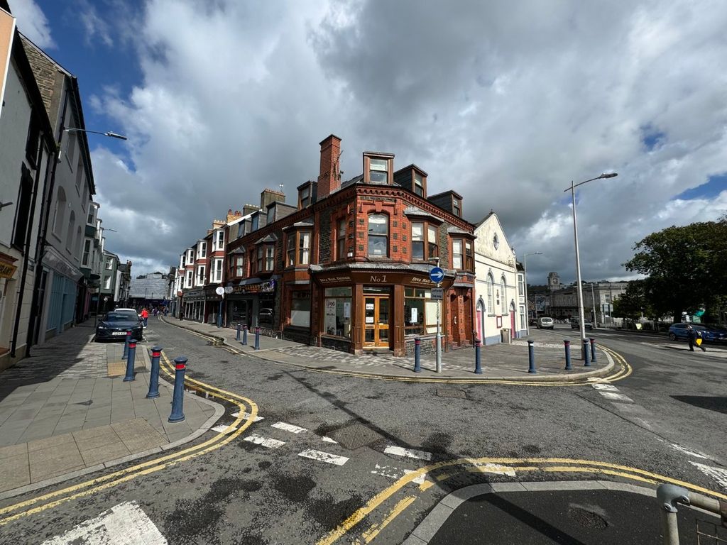 Property photo 1 of 31