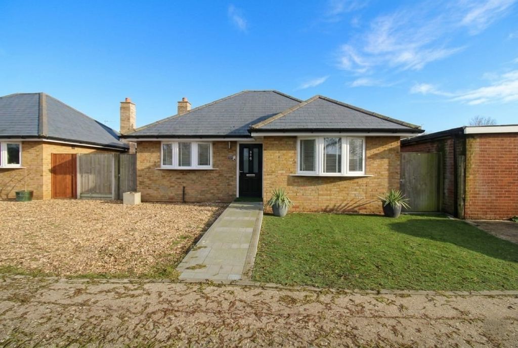 Property photo 1 of 11 Front