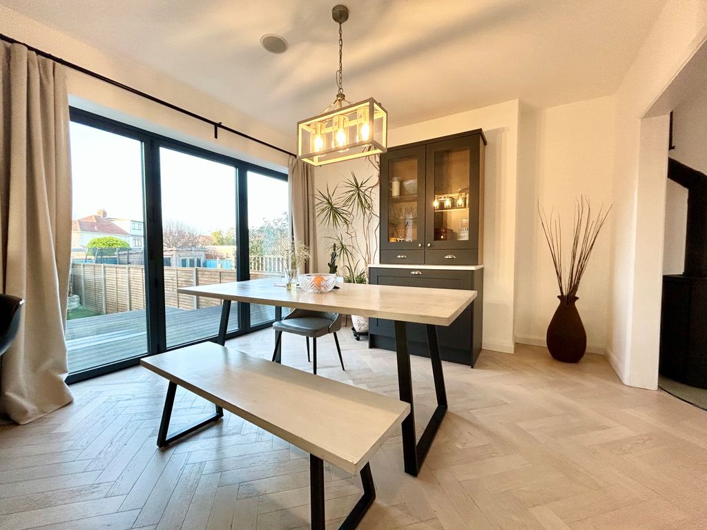 Property photo 3 of 11 View